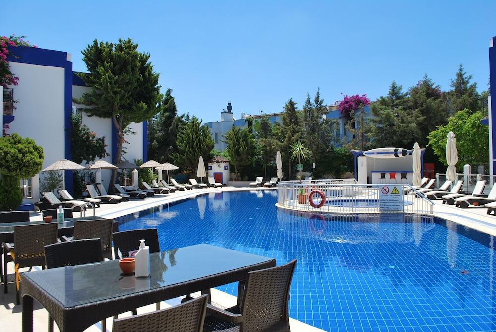 Serpina Hotel (Adults Only) Бодрум Экстерьер фото